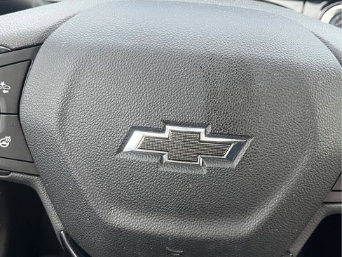 Used 2025 Chevrolet Trax RS w/ Driver Confidence Package image 25