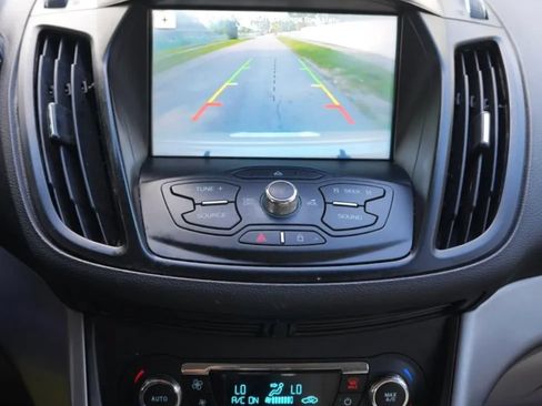 Used 2016 Ford Escape SE w/ SE Leather Comfort Package FWD image 16