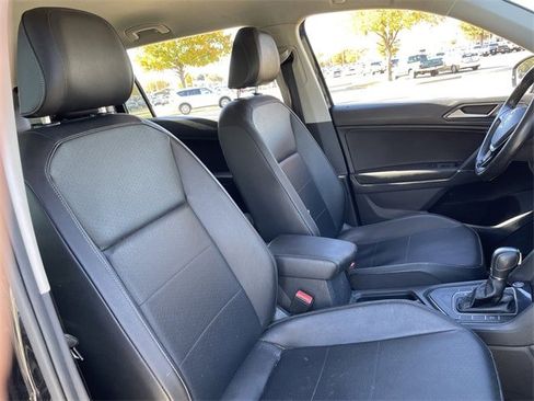 Used 2018 Volkswagen Tiguan SE image 25