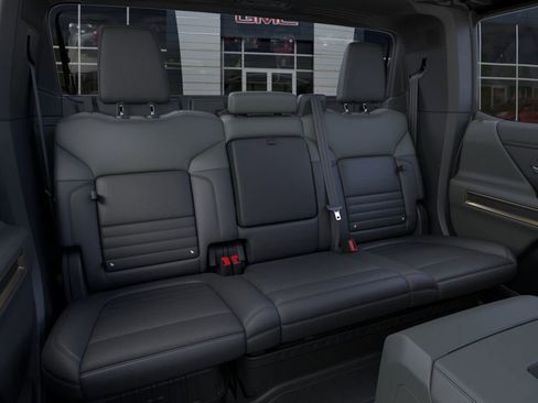 New 2025 GMC Hummer EV 2X w/ LPO, Dark Essentials Package AWD/4WD image 17