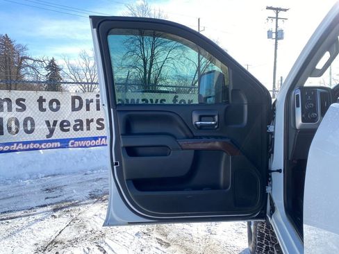 Used 2016 GMC Sierra 2500 SLE w/ SLE Preferred Package image 12