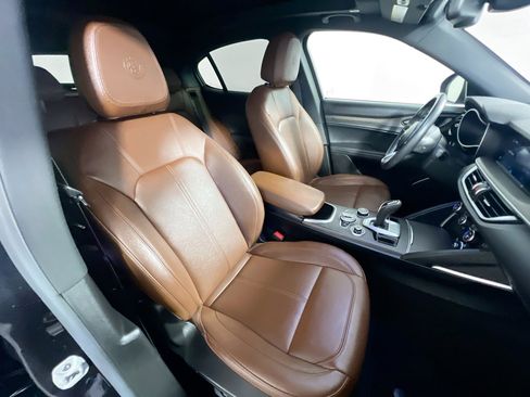 Used 2022 Alfa Romeo Stelvio Ti w/ Active Assist Plus Package image 31