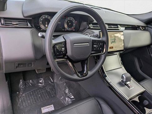 New 2025 Land Rover Range Rover Velar Dynamic HSE image 3