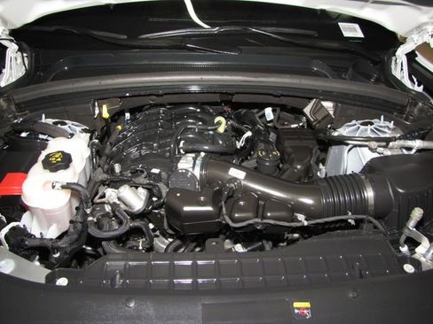 Used 2025 Jeep Grand Cherokee Altitude AWD/4WD image 23