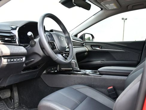 Used 2025 Toyota Camry XLE w/ Premium Plus Package AWD/4WD image 16