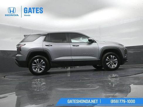Used 2025 Chevrolet Equinox LT AWD/4WD image 38