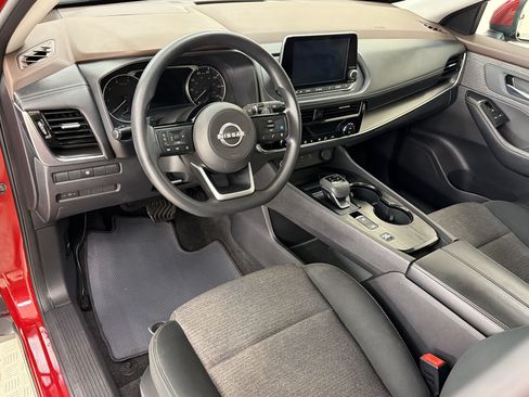 Used 2023 Nissan Rogue SV FWD image 4