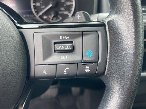 Used 2023 Nissan Rogue SV FWD image 20