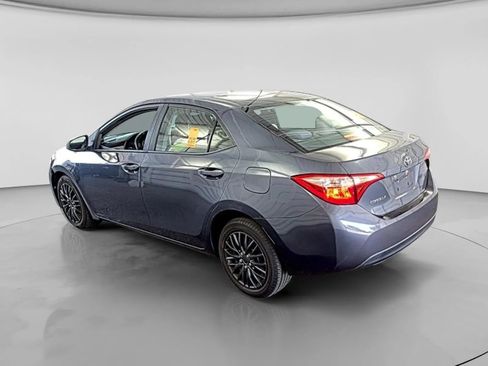 Used 2017 Toyota Corolla LE FWD image 2