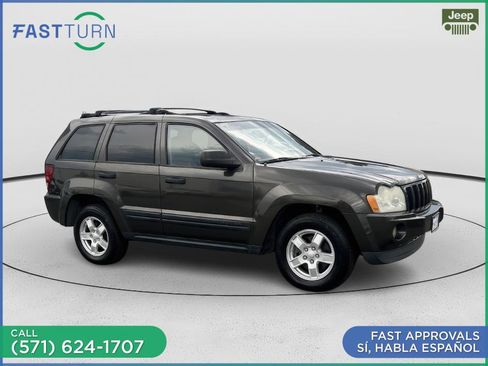 Used 2005 Jeep Grand Cherokee Laredo AWD/4WD image 4