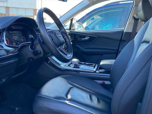 Used 2023 Audi Q7 3.0T Premium w/ Convenience Package image 12
