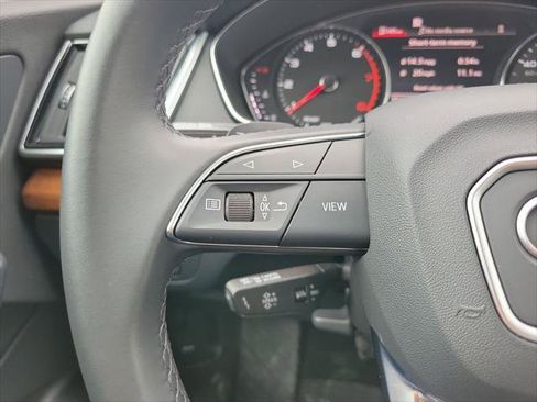 Certified 2023 Audi Q5 2.0T Premium w/ Convenience Package AWD/4WD image 17