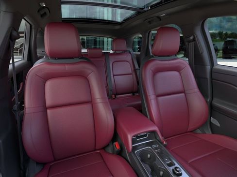 New 2025 Lincoln Corsair Grand Touring w/ Jet Appearance Package AWD/4WD image 10