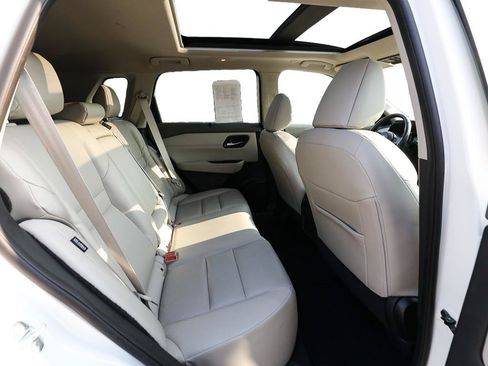 Used 2023 Nissan Rogue SL w/ SL Premium Package AWD/4WD image 23