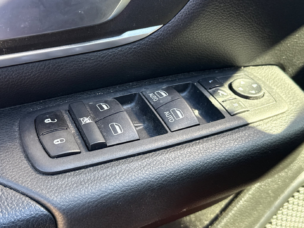 Used 2023 RAM 1500 Big Horn AWD/4WD image 19