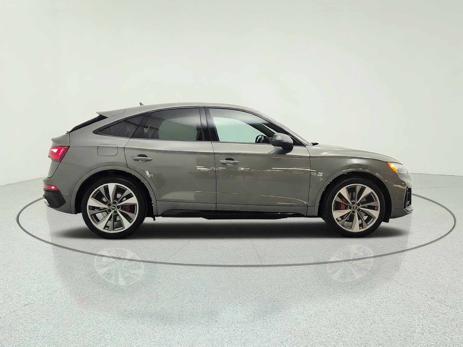 Used 2023 Audi SQ5 Premium Plus w/ Premium Plus Package AWD/4WD image 4