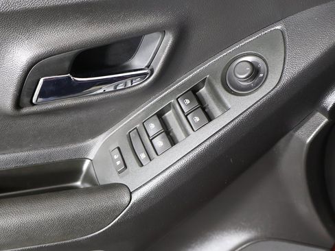 Used 2020 Chevrolet Trax LT image 26