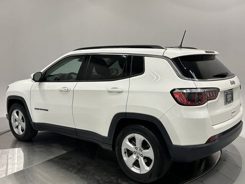 Used 2019 Jeep Compass Latitude w/ Popular Equipment Group image 5