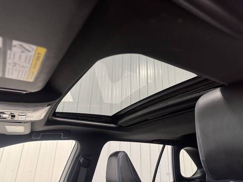 Used 2019 Toyota RAV4 XSE AWD/4WD image 12