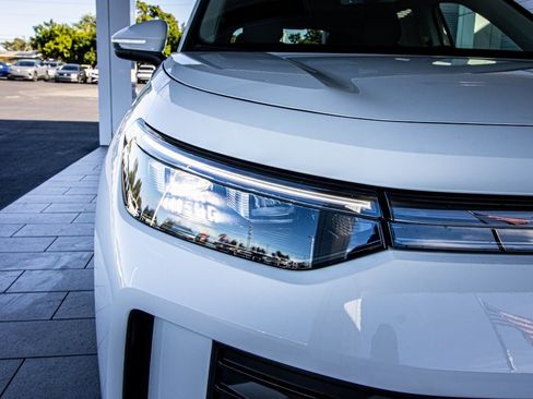 New 2026 Volkswagen Tiguan SE image 7