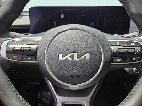 Used 2025 Kia K5 EX FWD image 32