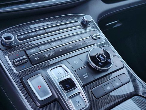 Used 2023 Hyundai Santa Fe SEL Premium image 10