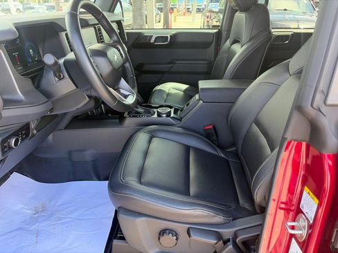 Used 2025 Ford Bronco Badlands AWD/4WD image 18