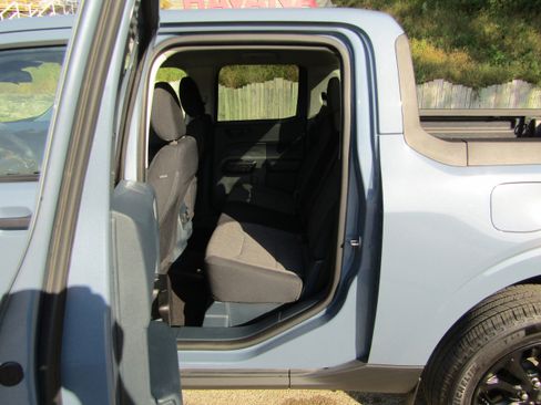 Certified 2024 Ford Maverick XLT w/ XLT Luxury Package image 16