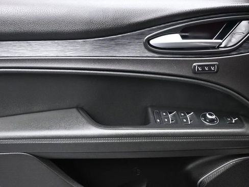 Used 2022 Alfa Romeo Stelvio Sprint AWD/4WD image 8