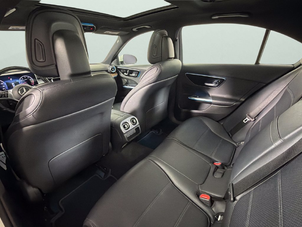 Used 2023 Mercedes-Benz C 300 Sedan image 27