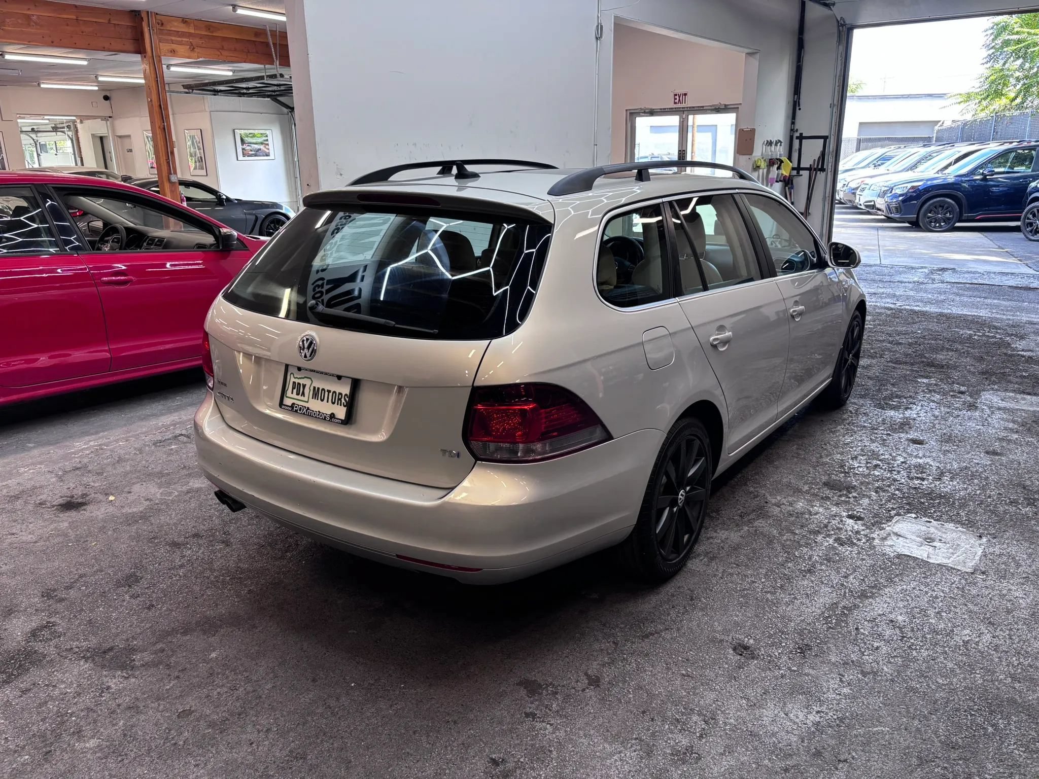 Used 2011 Volkswagen Jetta TDI FWD image 6
