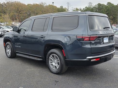 Used 2024 Jeep Wagoneer 4WD image 7