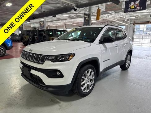 Used 2022 Jeep Compass Latitude AWD/4WD image 9