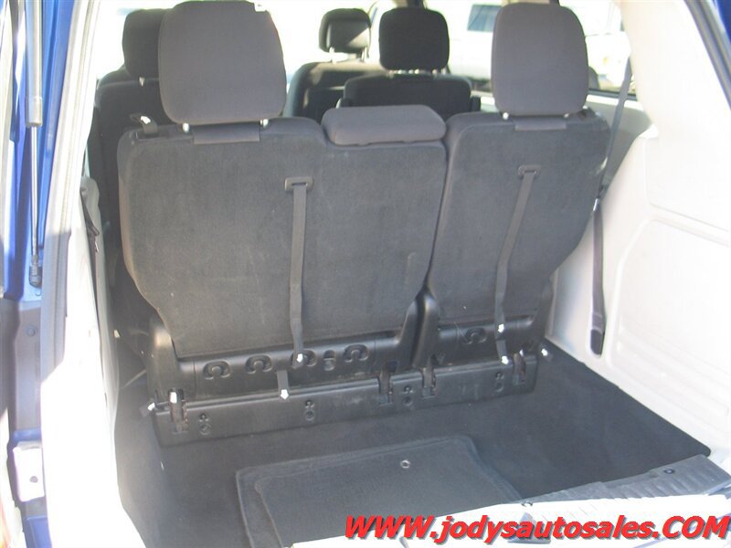 Used 2018 Dodge Grand Caravan SE w/ UConnect Hands-Free Group FWD image 24
