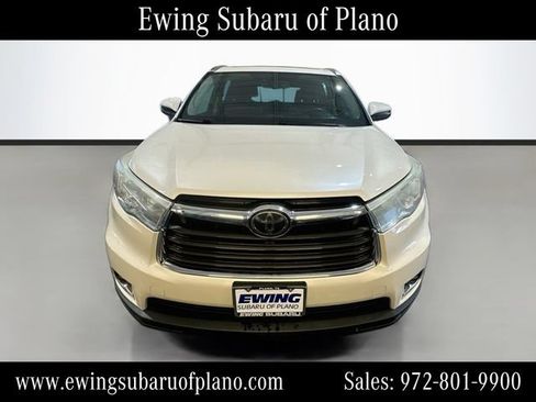 Used 2015 Toyota Highlander Limited Platinum AWD/4WD image 2