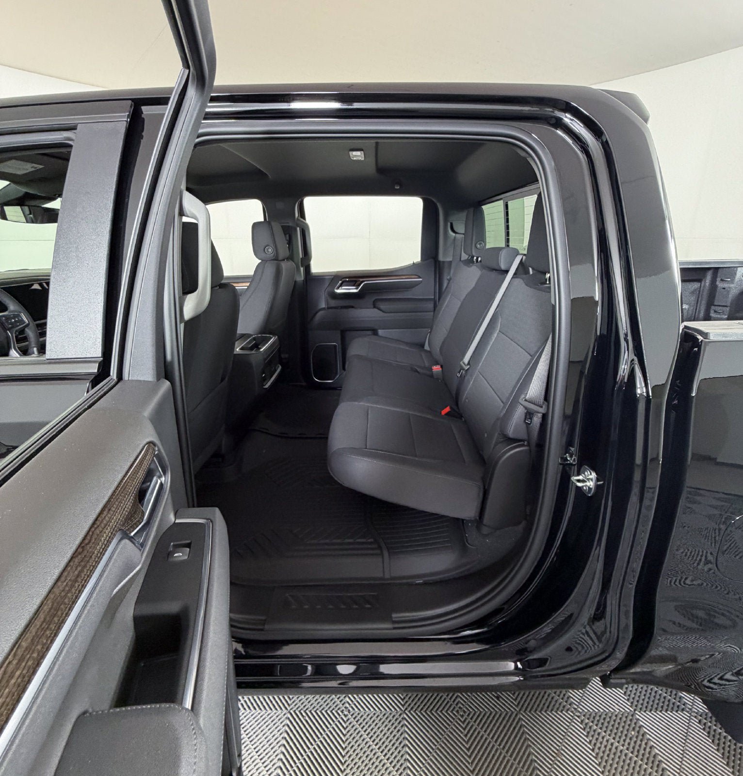 New 2026 Chevrolet Silverado 1500 RST AWD/4WD image 7