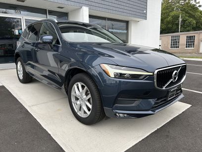 Used 2021 Volvo XC60 T5 Momentum w/ Premium Package