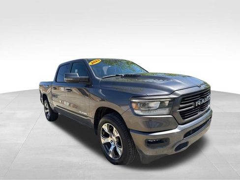 Used 2023 RAM 1500 Laramie AWD/4WD image 3
