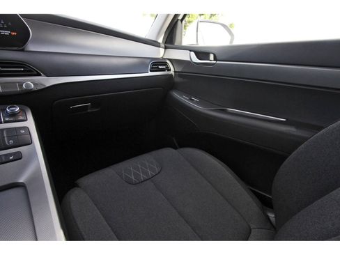 Used 2022 Hyundai Palisade SEL FWD image 12