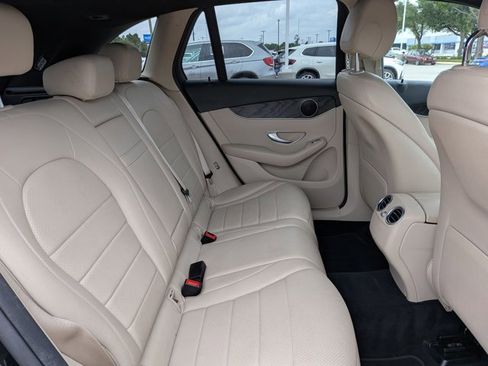 Used 2018 Mercedes-Benz GLC 300 image 20