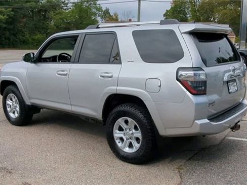 Used 2020 Toyota 4Runner SR5 image 6