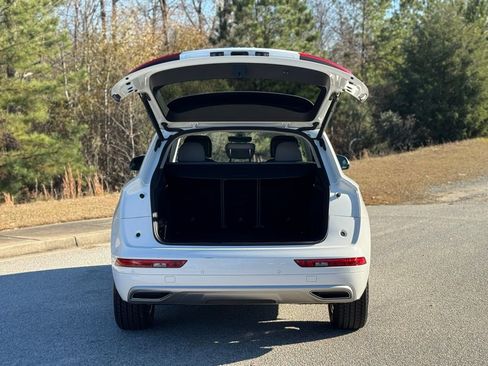 Used 2020 Audi Q5 2.0T Premium w/ Convenience Package image 14