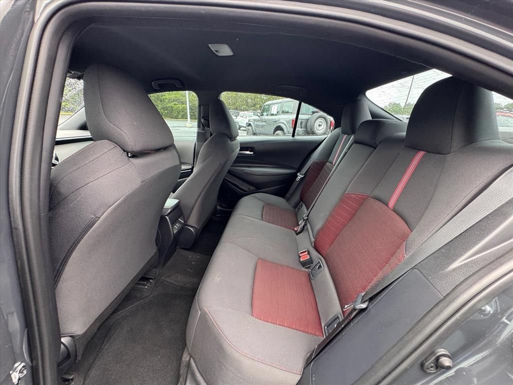 Used 2025 Toyota Corolla SE FWD image 11