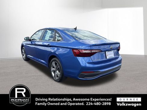 Used 2023 Volkswagen Jetta SE FWD image 6