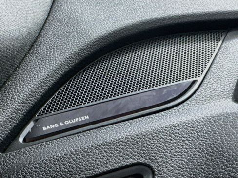 Used 2023 Audi Q5 2.0T Prestige w/ Prestige Package image 4