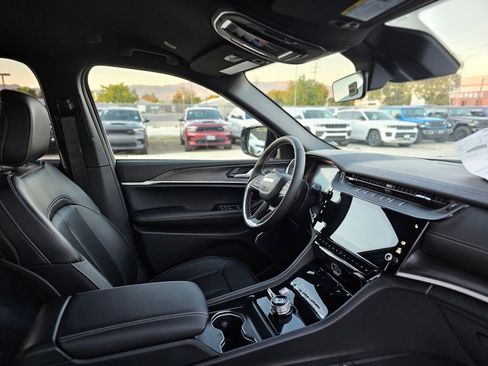 New 2026 Jeep Grand Cherokee L Limited image 25