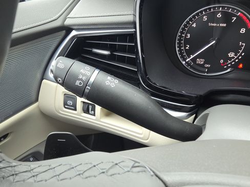 Certified 2025 Cadillac XT6 Premium Luxury image 22