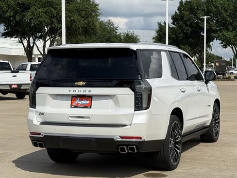 Used 2025 Chevrolet Tahoe High Country AWD/4WD image 4