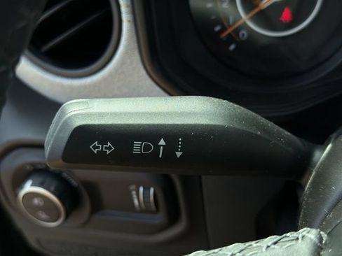 Certified 2025 Jeep Gladiator Sport AWD/4WD image 30