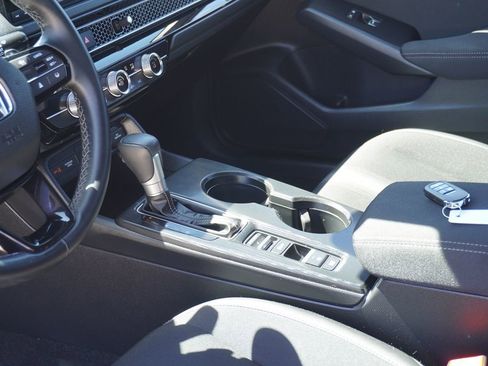 Used 2025 Honda Civic Sport image 25